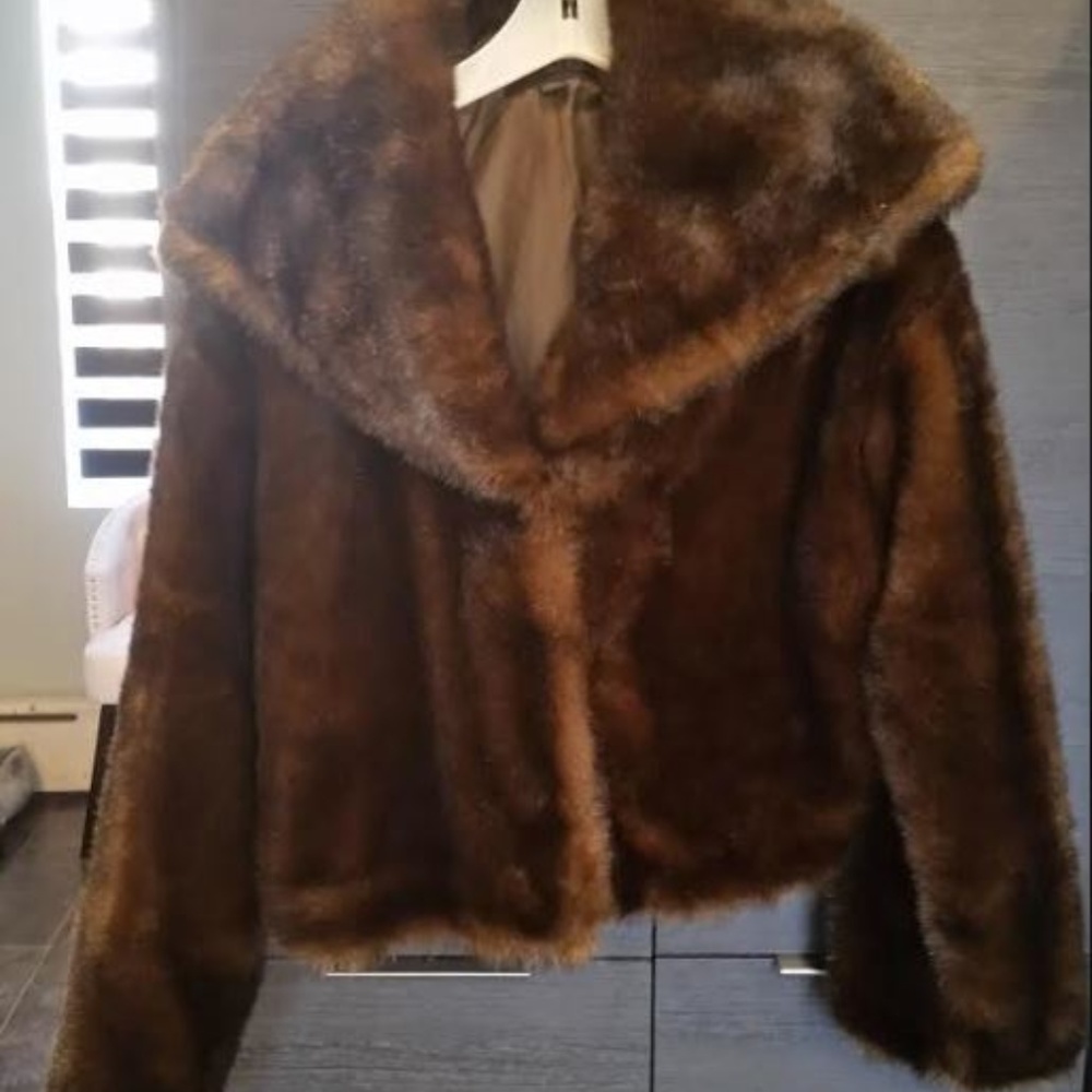Express-Brown Faux Fur-Hood-Waist Coat-L